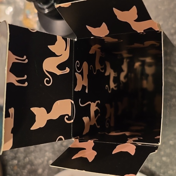 NIB Booty Parlor Booty Parlor Glamour Puss Intimate Shave Cream 8 oz. $35 - Picture 9 of 11